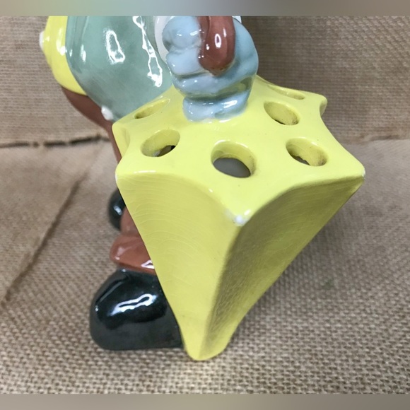 Vintage Ceramic Clown with Umbrella Flower Frog Figure Whimsical Colorful Retro - Picture 7 of 9